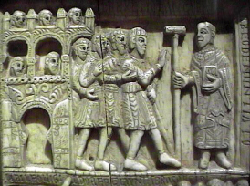 Detalle de la arqueta de marfl de San Milln  donde se representa la predicacin de San Milln en Cantabria.
