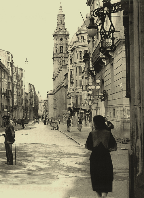 Calle Portales de Logroo. La imagen sirvi de cartel a la exposicin "un fotgrafo de Logroo" con imgenes de Jos Luis Gil-Dez (1933-1948) y promovida por el Instituto de Estudios Riojanos.